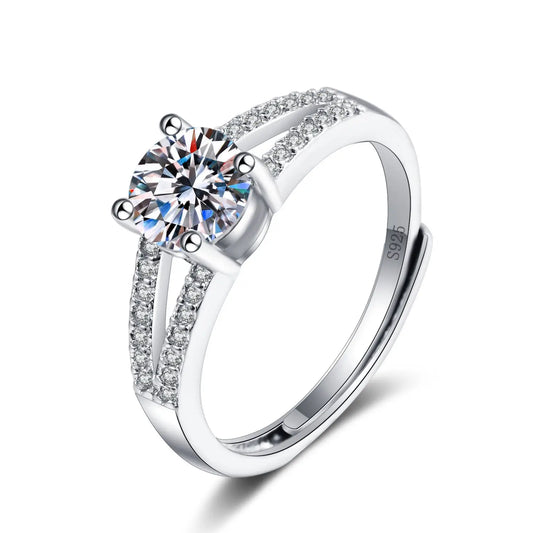 Four-Prong Adjustable Ring – Fashionable Diamond-Accented Design