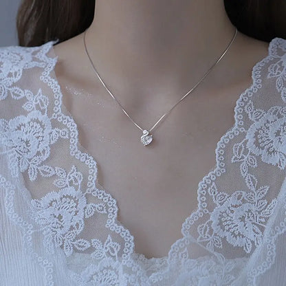 Little Swan Necklace – Elegant Light Luxury Pendant