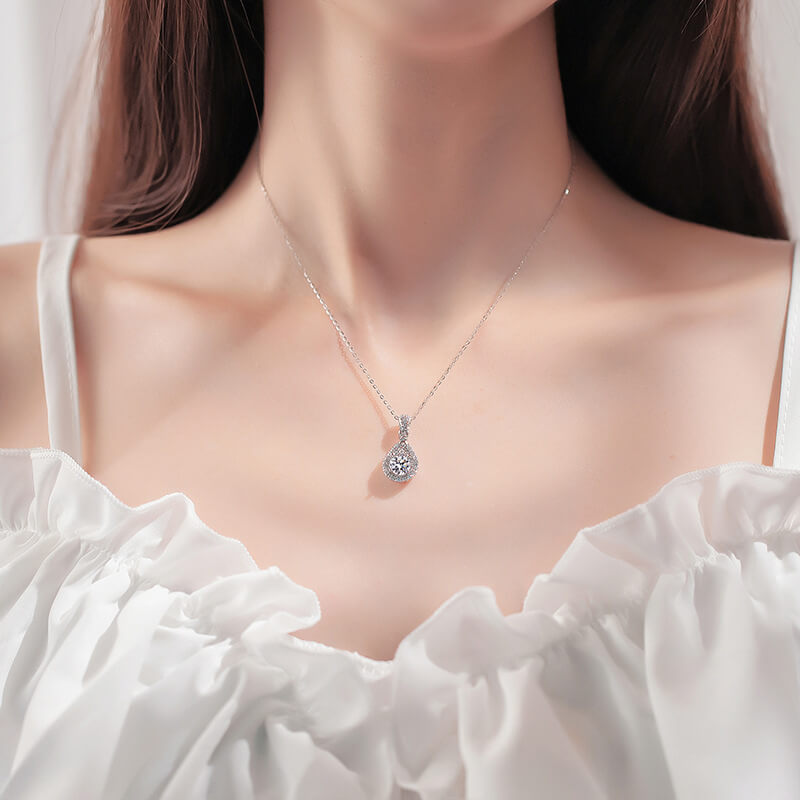 S925 Moissanite Teardrop Necklace