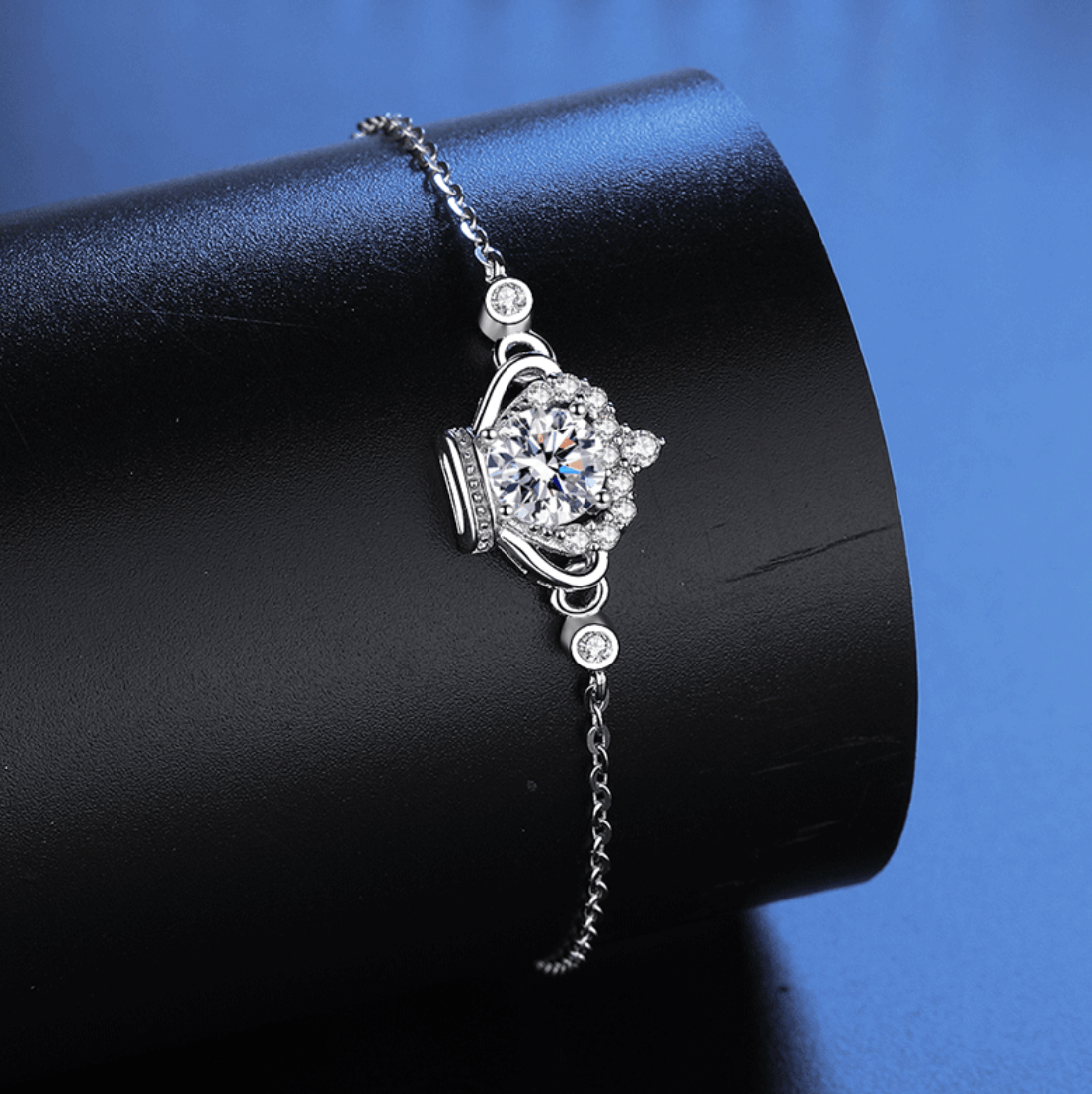 Classic Moissanite Crown Bracelet