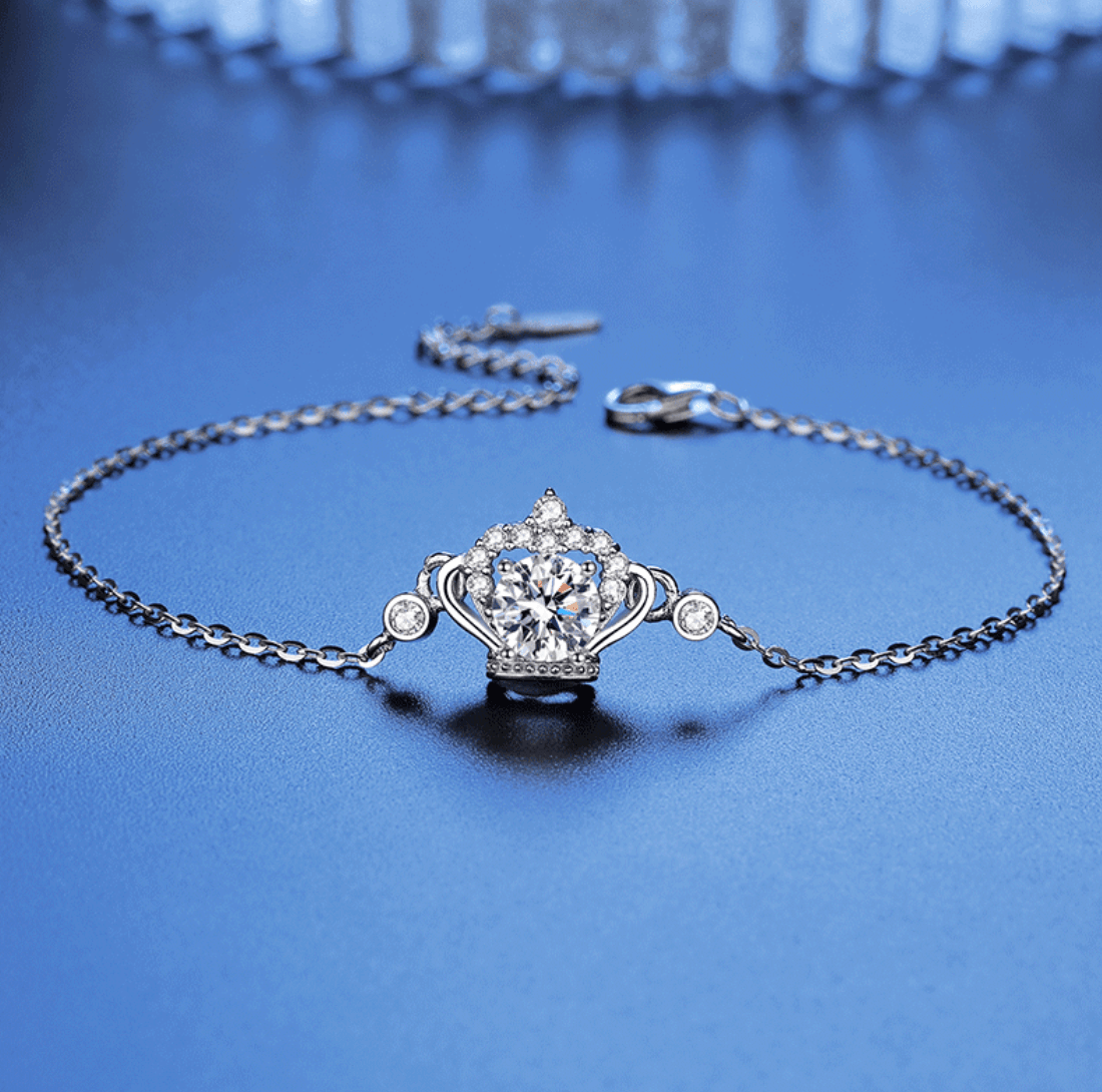 Classic Moissanite Crown Bracelet